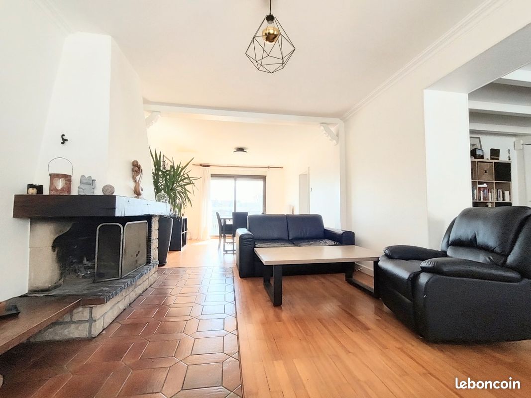 Appartement 5 pièces 135 m² · à Belfort · 135 m² · 180 000 €