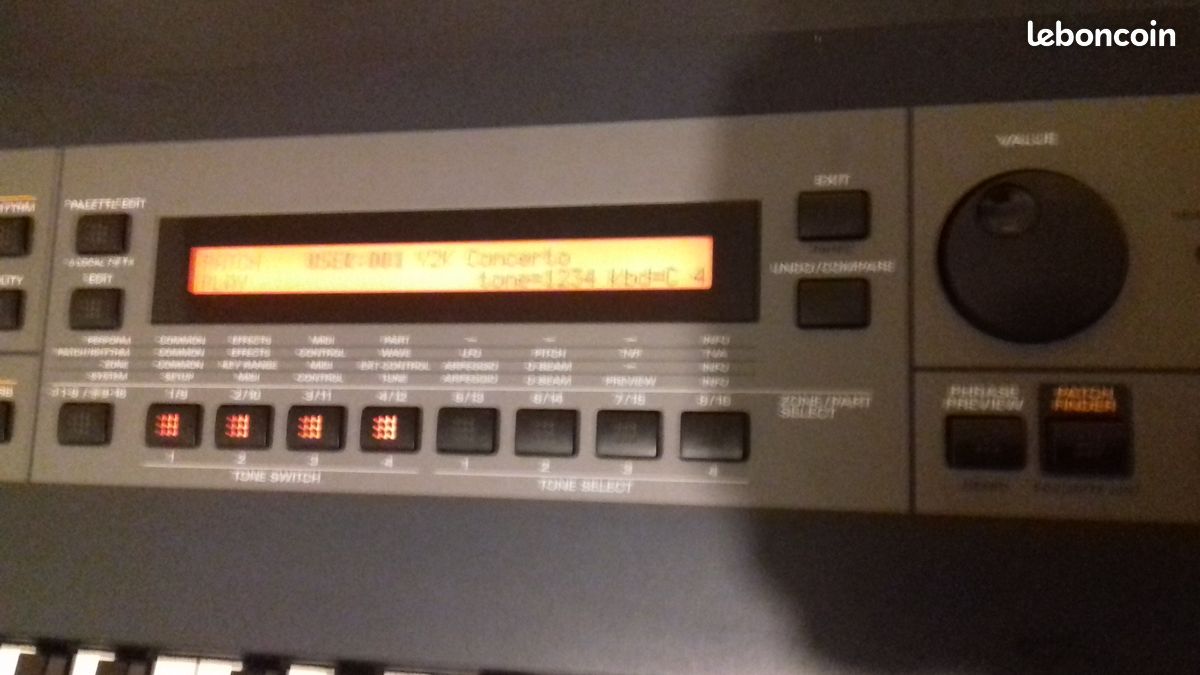 Roland XV-88 Piano Clavier + 4 cartes extension (image 8)