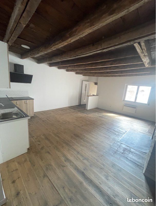 Appartement 3 pièces 70 m² · à Aurillac · 70 m² · 600 €