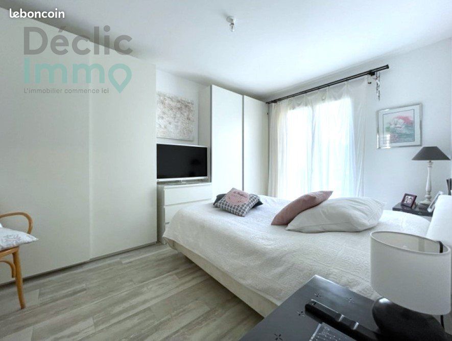 Maison 5 pièces 130 m² - Rochefort 17300 (image principale 5)