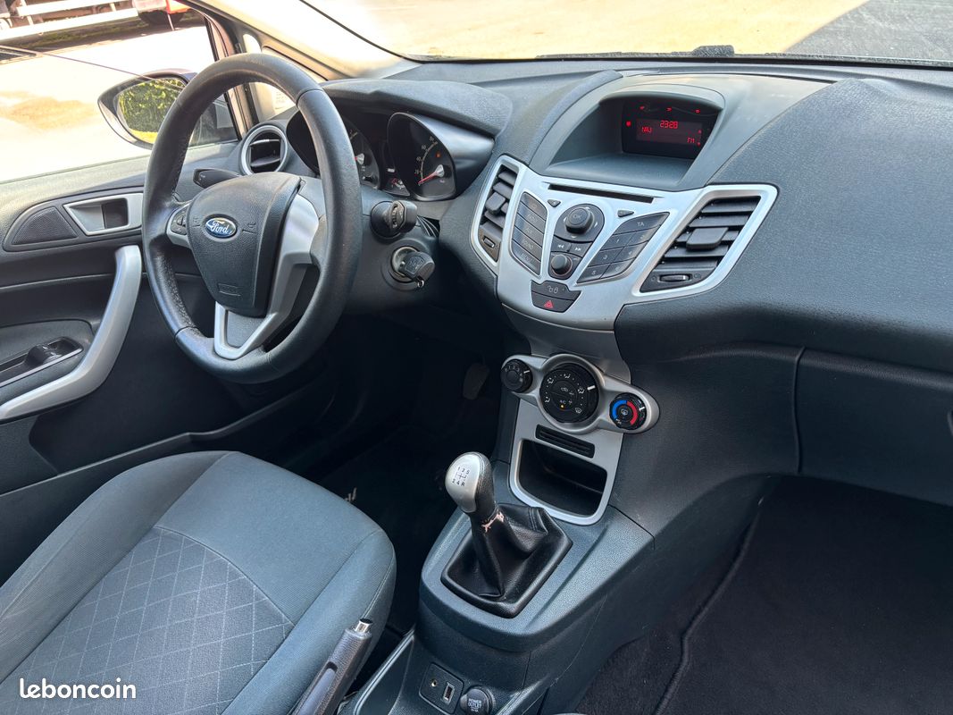 Fiesta 1.4 tdci 70cv,189000kms,07.2012 (image 6)