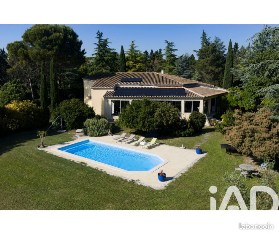 Maison 6 pièces 240 m² · à Sarrians · 240 m² · 799 000 €