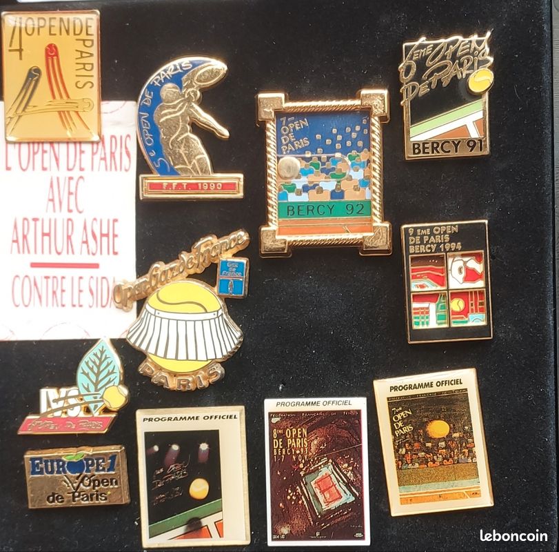 Lot pin's collection Tennis Open de France Arthus Bertrand vintage (image 1)