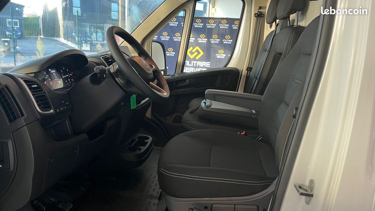 23 990 HT - Citroen JUMPER TOLE 33 L2H2 140 BVM6 PREMIUM CONNECT 2024 / 0KMS (image 8)