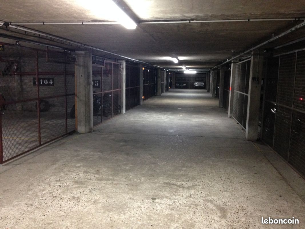 Place de parking Franconville centre epine guyon (image 2)