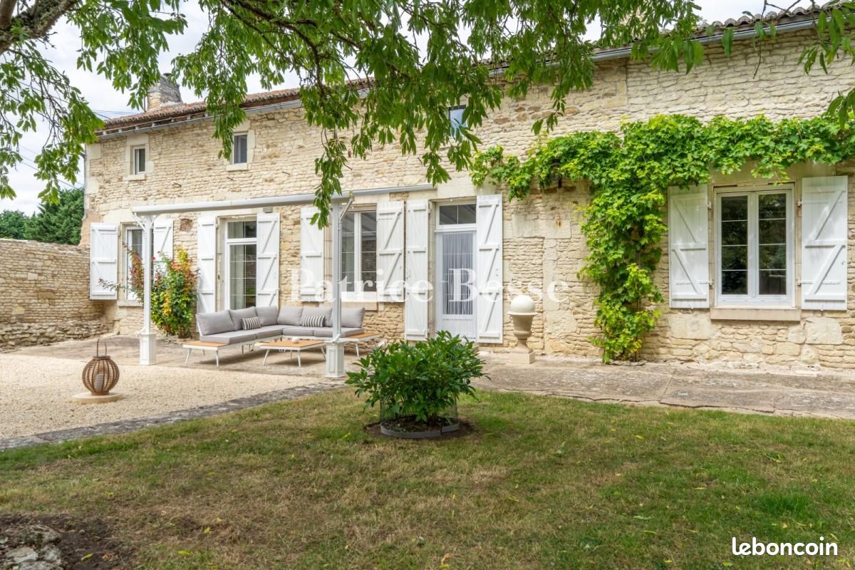 Maison 5 pièces 240 m² · à Châtellerault · 240 m² · 495 000 €
