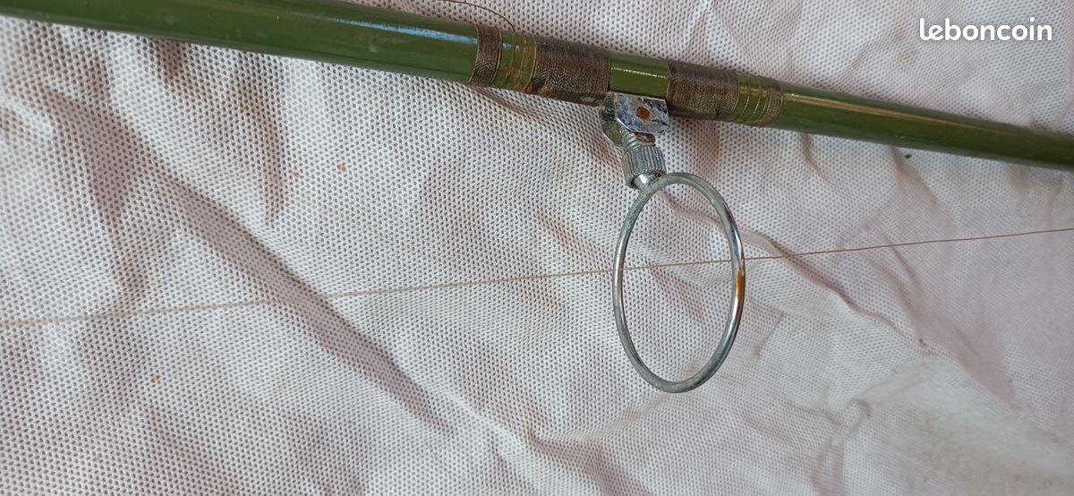 Canne à Pêche Vintage Maniry – Bambou 2,5 M – 2 Brins – Moulinet Pratic – Occasion