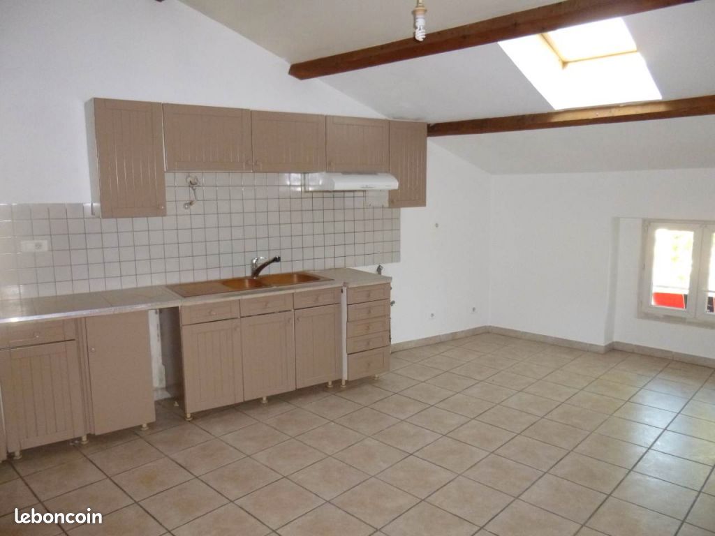 Immeuble 12 pièces 250 m² (image 2)