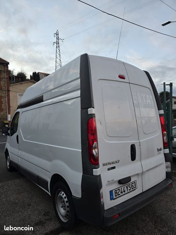 Renault Trafic 2.0 DCi 90cv (image 4)
