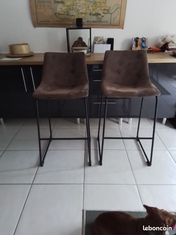 Lot 4 Chaises hautes marron 160e (image 1)