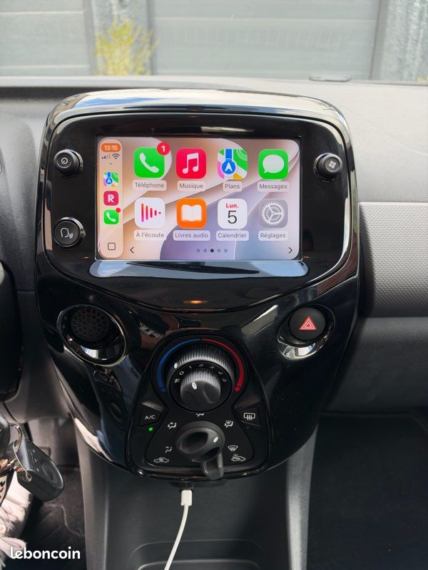 Peugeot 108 VVT ALLURE (image 7)