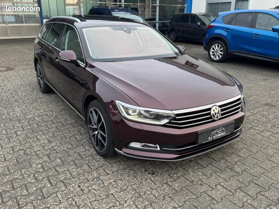 Volkswagen Passat SW Highline 1.4 TSI 150 ch / Virtual Cockpit Toit panoramique Caméra LED (image 4)
