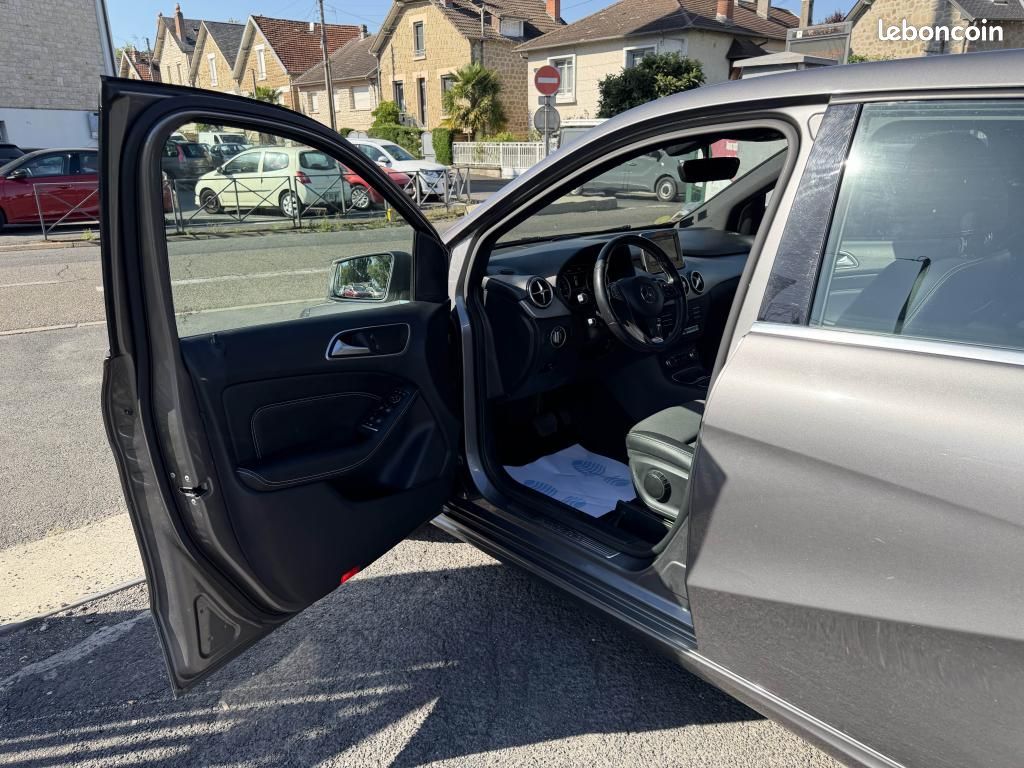MERCEDES CLASSE B 200 d Bva - Sensation GPS + clim + camera AR (image 19)