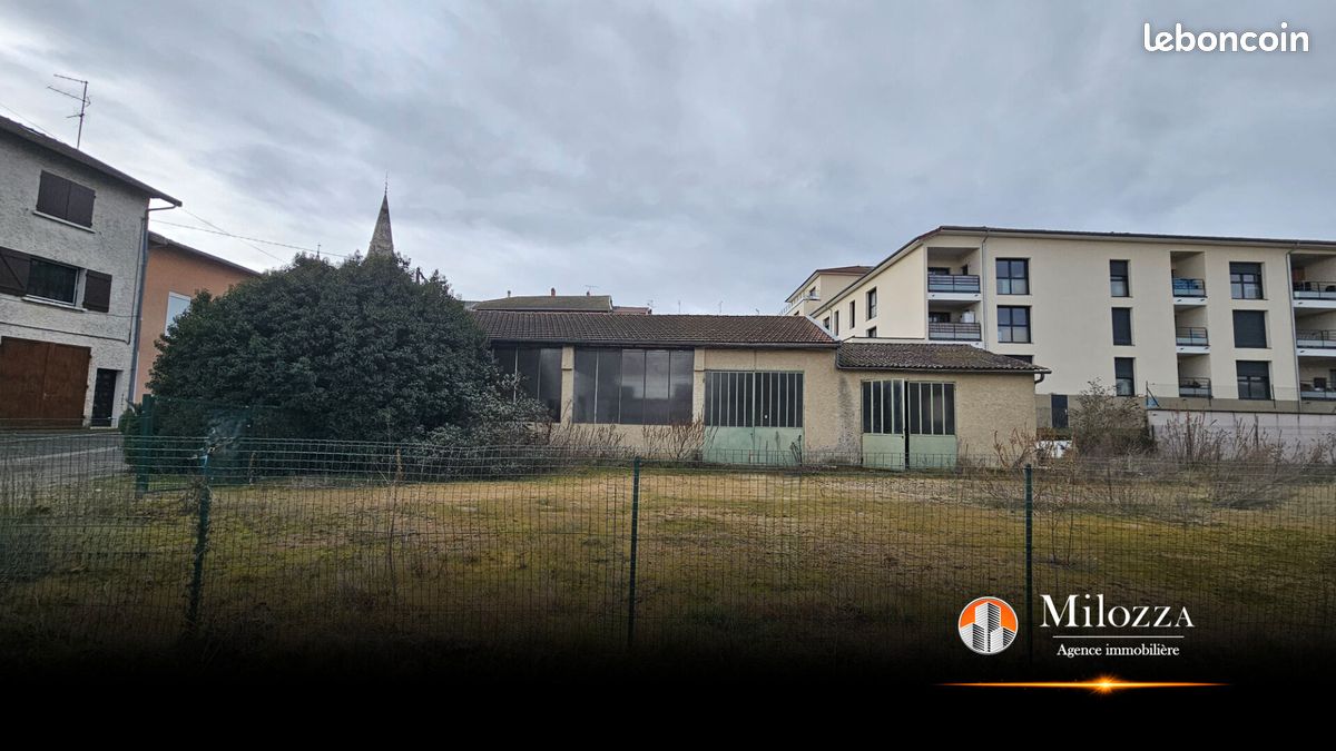 Terrain 777 m² · à La Verpillière · 777 m² · 299 000 €