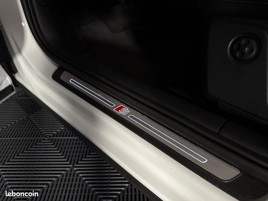 AUDI Q2 35 TFSI S line CARPLAY / CAMÉRA / ANGL. MORT ... (image 26)