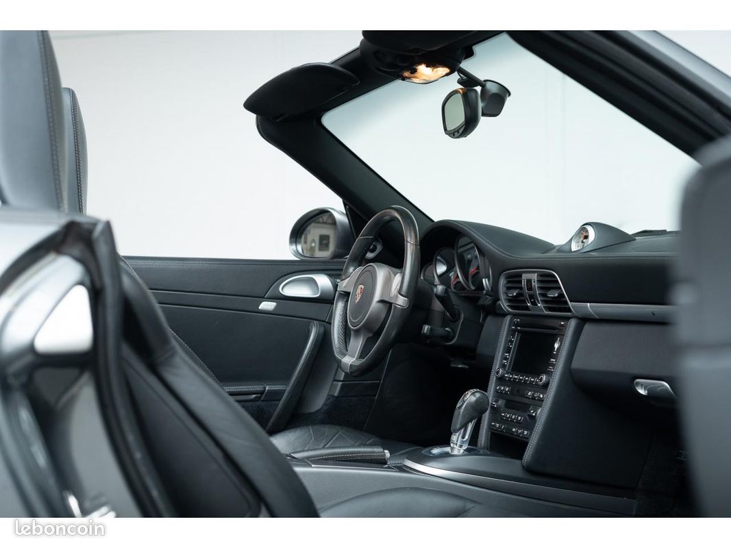 PORSCHE 911 997.2 Carrera S Cabriolet *Française / Gris Météor (image 31)