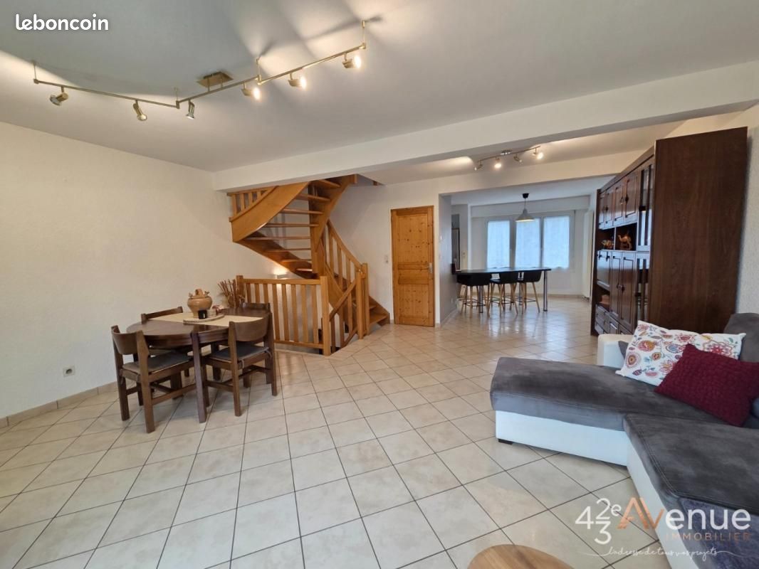 Maison 4 pièces 100 m² · à Saint-Étienne · 100 m² · 220 000 €