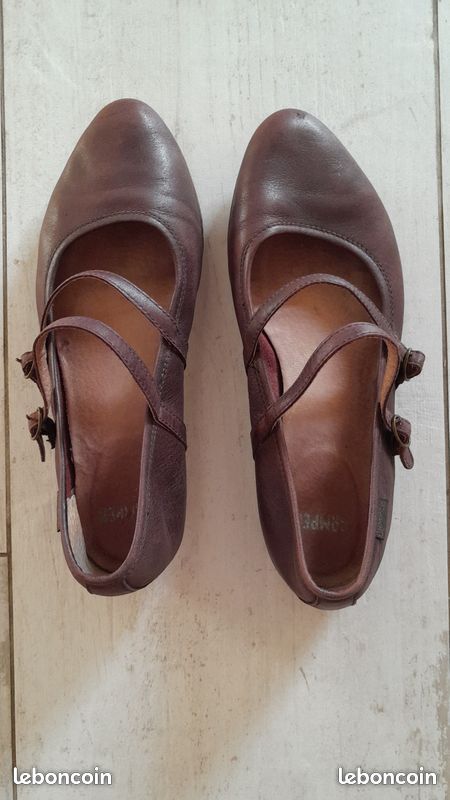Ballerines à Boucles "Camper" (Cuir Mat Marron) Pointure: 38 (image 1)