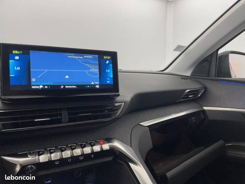 Peugeot 3008 Hybrid 225 e-EAT8 Roadtrip (image 28)