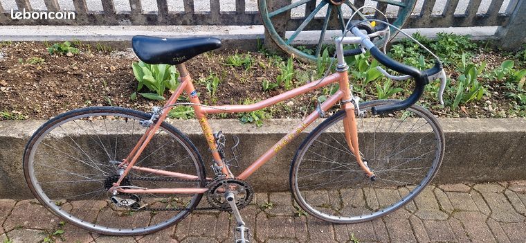 Vélo De Route/course Meral Mixte, Cadre Acier Violet, Roues 700, 10 Vitesses, Occasion
