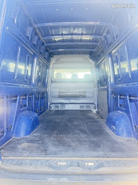 Volkswagen CRAFTER FG 35 2.5 TDI 109CH 3665 HAUT (image 4)