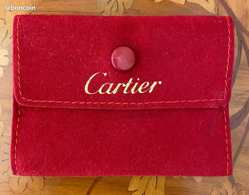Cartier pochette à bijoux en suedine rouge (image 1)