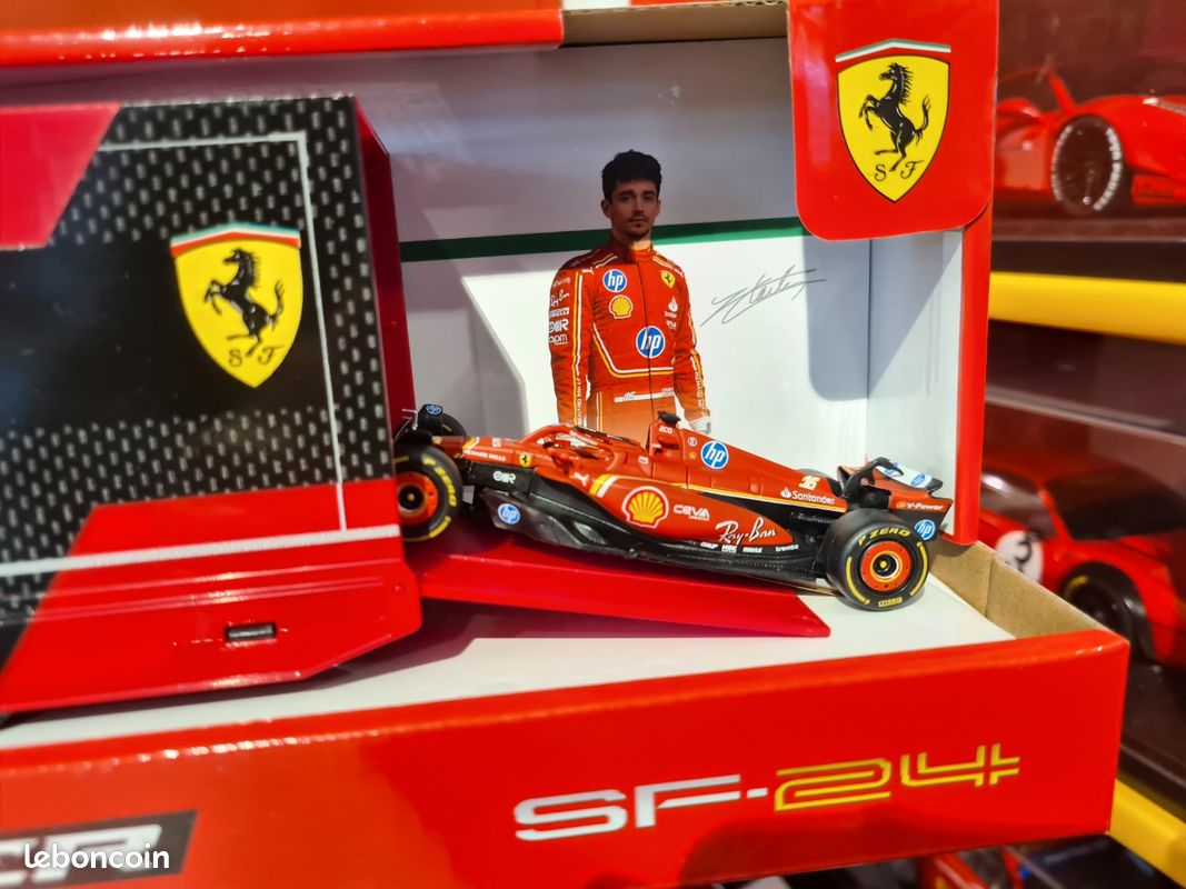 Bburago Camión Transportador de Vehículos Juguete Ferrari Escala 1:43