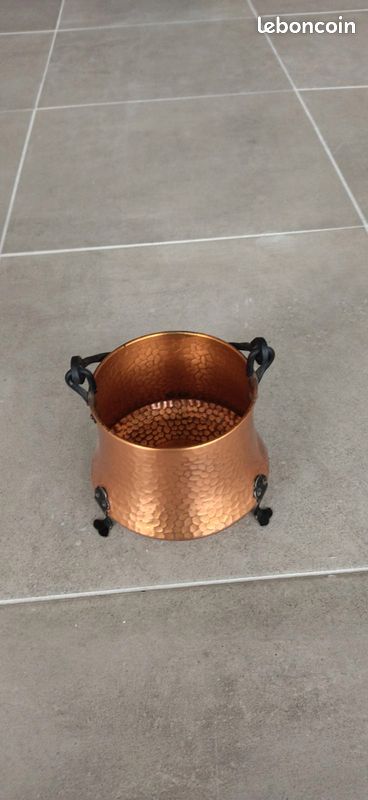 Chaudron en cuivre (image 1)