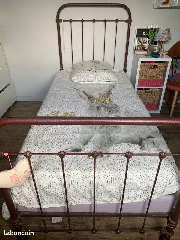 Lit en fer 1 personne matelas+ sommier ancien vintage (image 1)