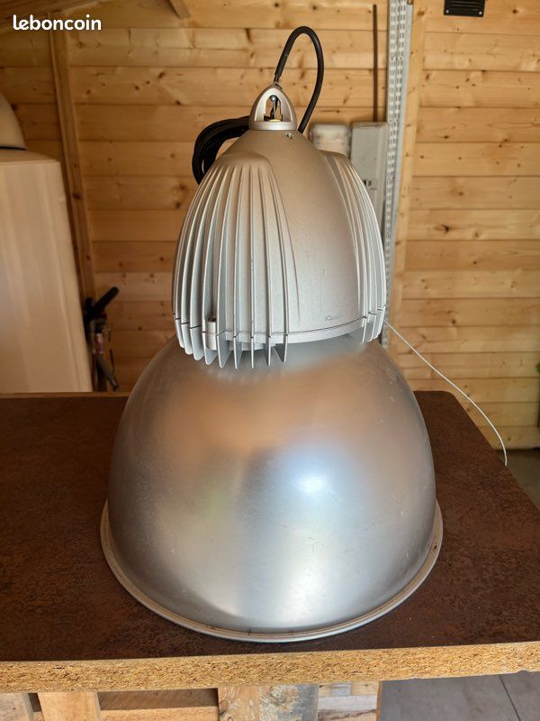 Lampe industrielle (image 2)