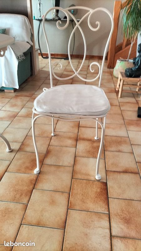 Chaises en fer forgé (image 1)