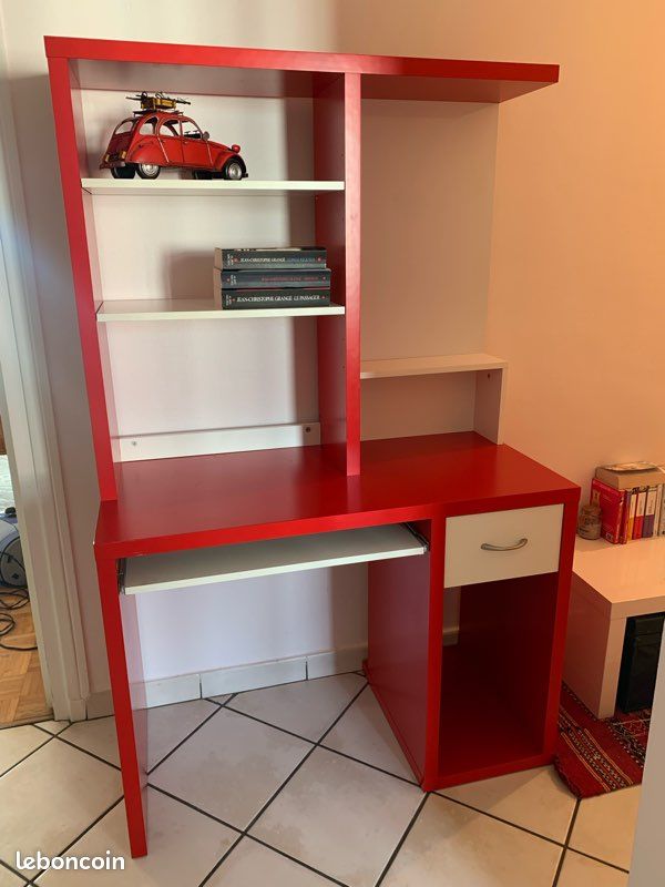 Bureau IKEA Rouge Avec étagères + Chaise - Très Bon état - 190x95x45 Cm