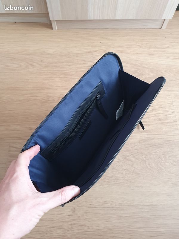 Porte document Zara noir Accessoires Bagagerie