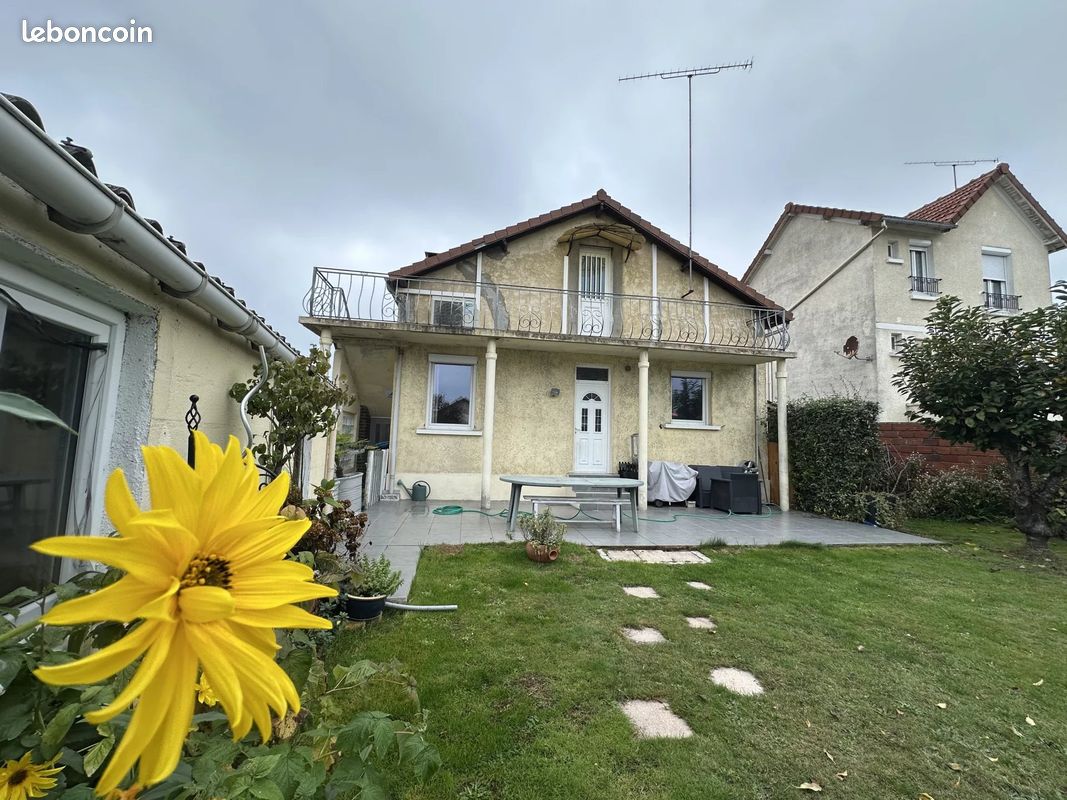 Maison 6 pièces 90 m² · à Viarmes · 90 m² · 272 500 €
