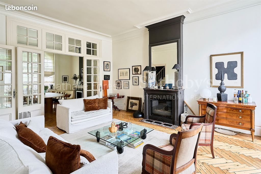 Maison 7 pièces 217 m² · à Mouvaux · 217 m² · 775 000 €