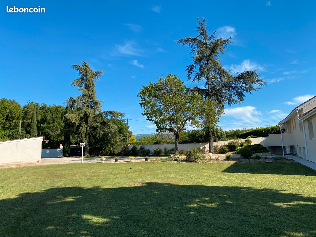Maison 7 pièces 200 m² · à Chabeuil · 200 m² · 595 000 €