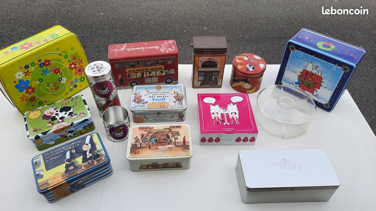 Lot de boîtes en métal (image 1)