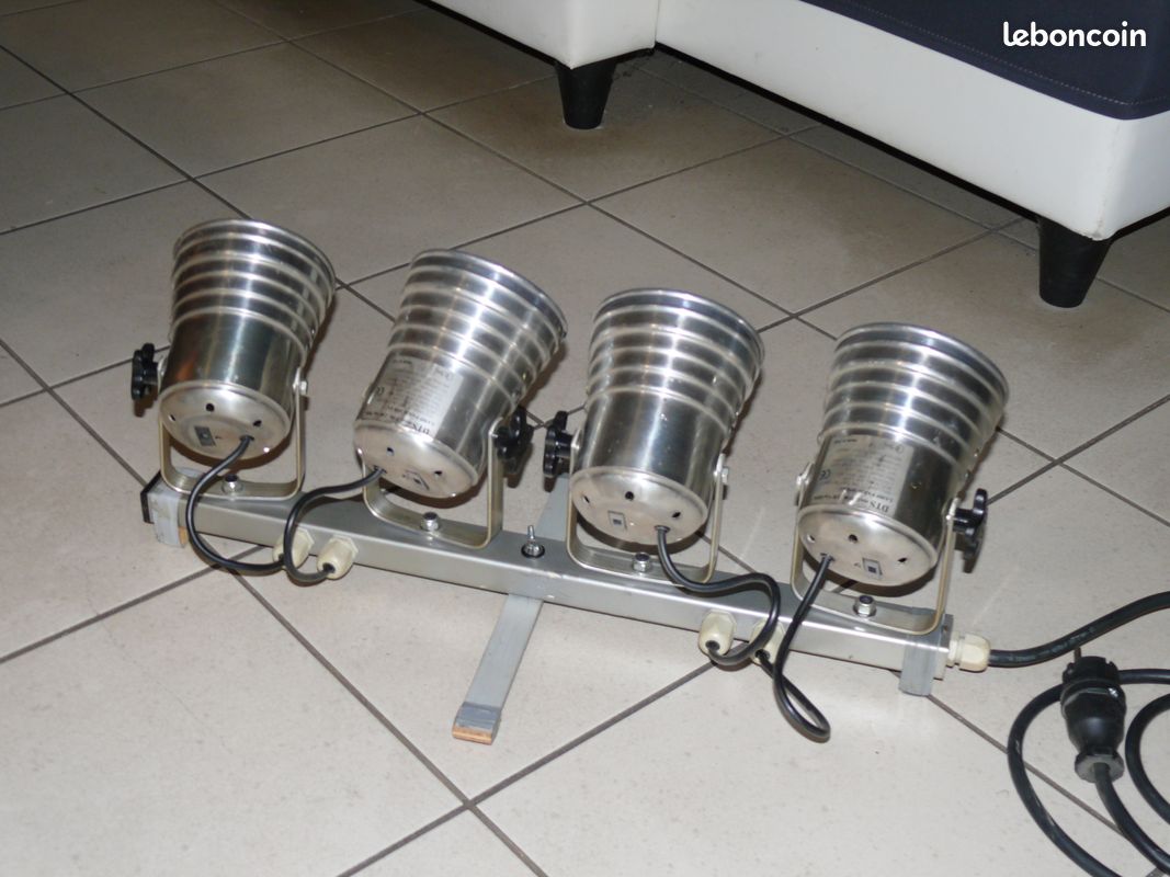2 Barre de 4 Projecteur de PAR 36 chromé avec lampe (unité 180 euro) (image 1)