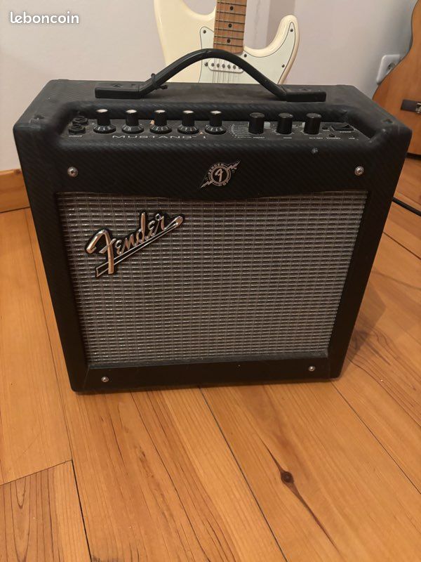 Ampli guitare Fender mustang 1 (image 1)
