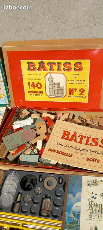 Lot De Pièces De Construction BATISS - Jeu De Construction En Bois Vintage