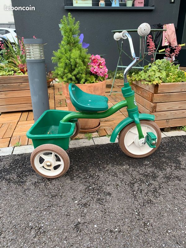 Tricycles avec petite remorque (image 3)