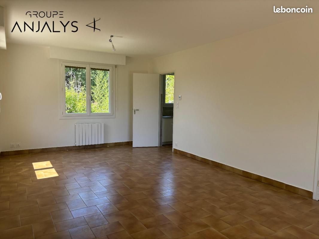 Maison a louer decines-charpieu - 5 pièce(s) - 125 m2 - Surfyn