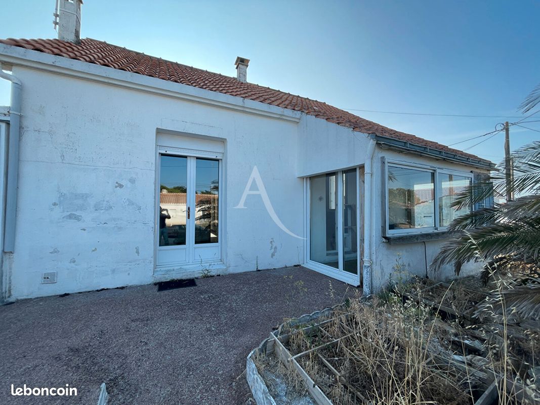 Maison 6 pièces 401 m² · à Saint-Hilaire-de-Riez · 401 m² · 279 000 €