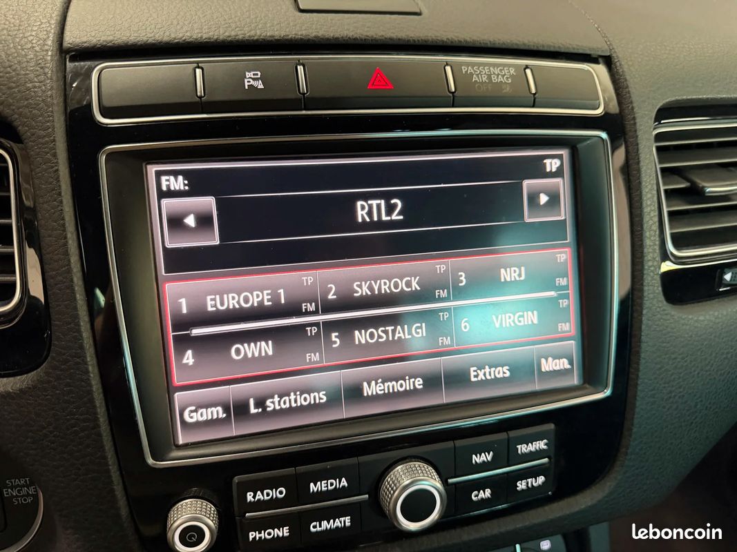 Volkswagen TOUAREG 3.0 V6 TDI 262 CH TIPTRONIC 8 4 Motion R-LINE (image 31)