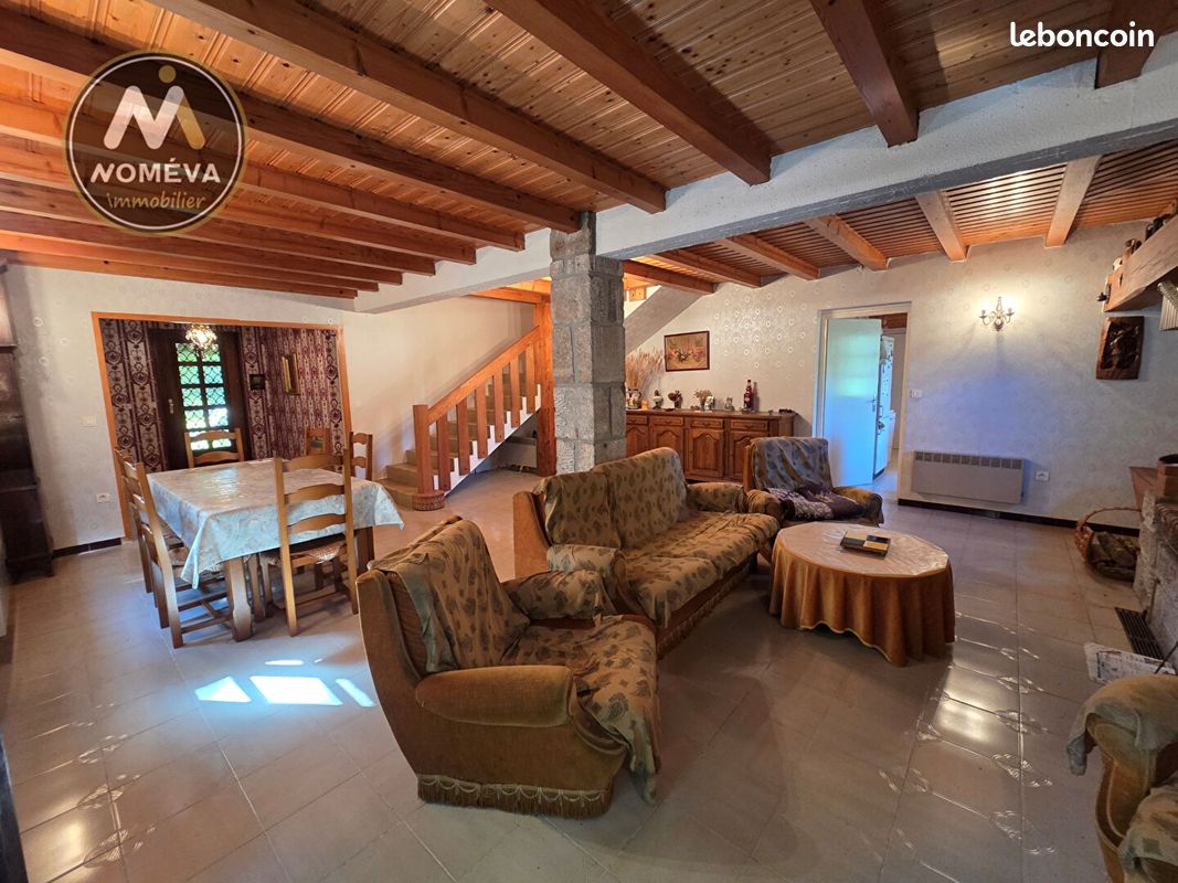 Maison 6 pièces 176 m² · à Mazet-Saint-Voy · 176 m² · 200 000 €