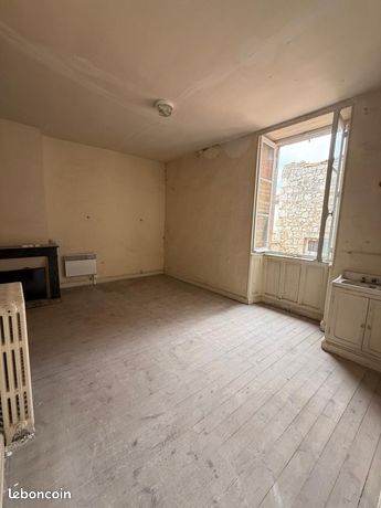 ✨ Appartement 25 m² avec Loggia – Fort potentiel – Réseaux déjà installés