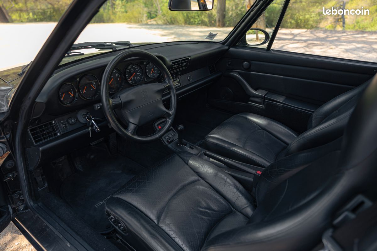 Porsche 911 993 Carrera 2 Tiptronic - Bon état général - Dossier de factures et CT complet depuis 2001 - Pas de carnet Garantie (image 8)
