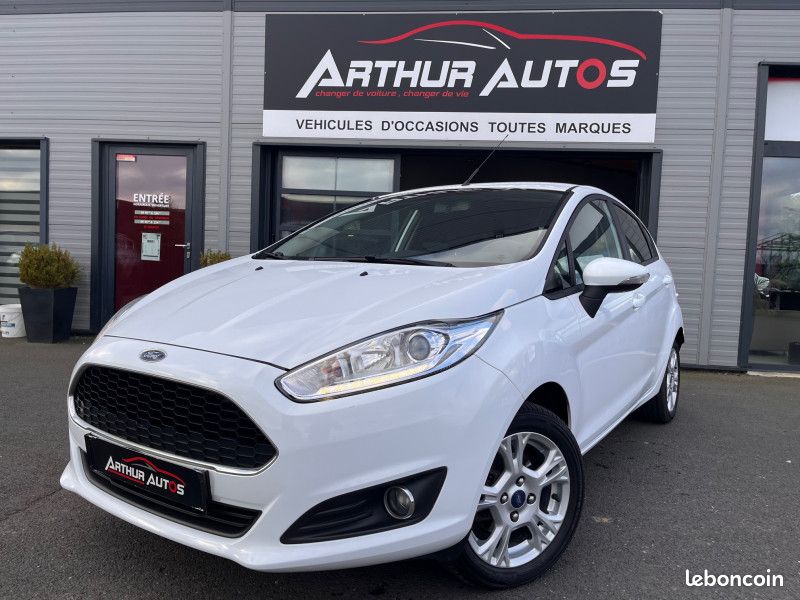 Ford FIESTA 1.0 ECOBOOST 100CH STOP&START TITANIUM 5P (image 1)