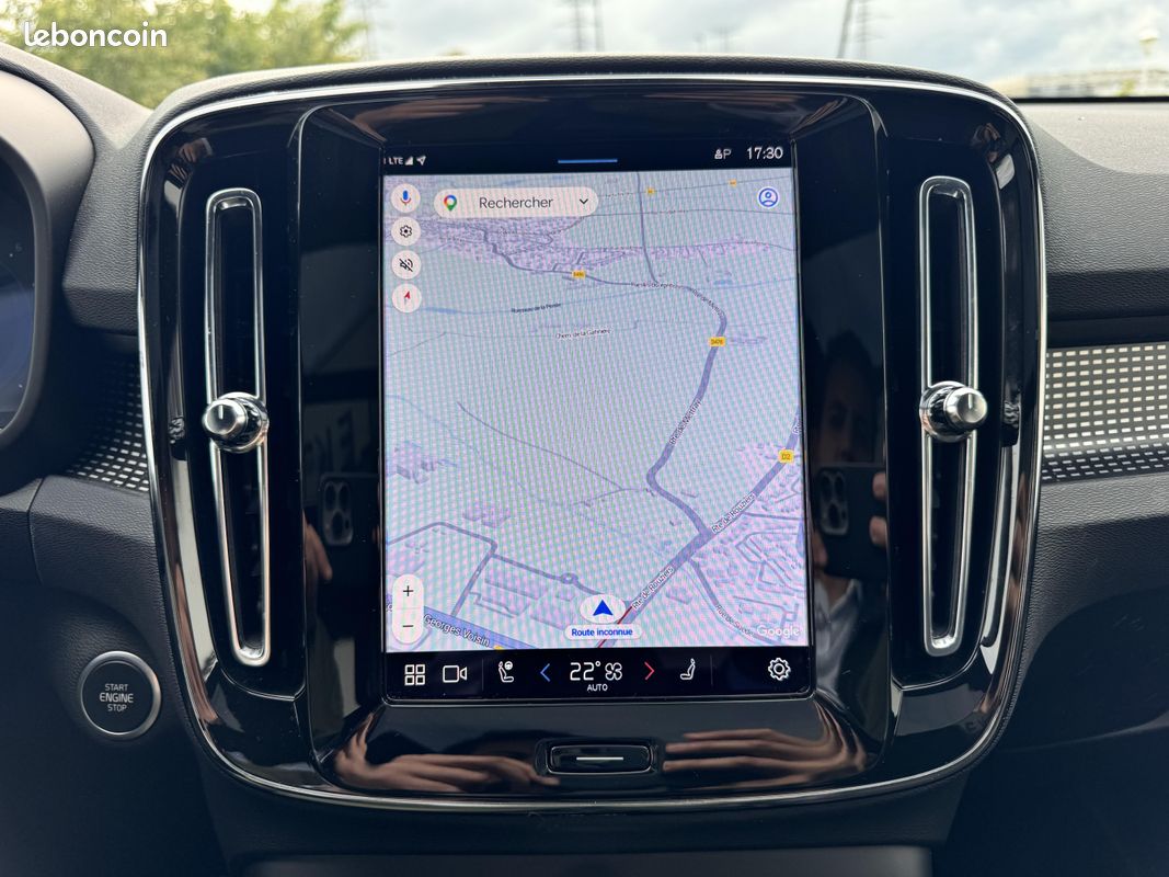 VOLVO XC40 B3 163 ch DCT7 Ultra (image 17)