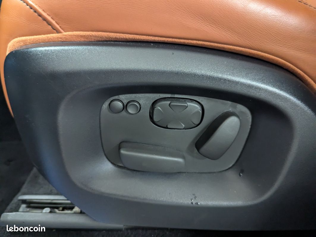 LAND ROVER Range Rover Sport MARK VI 3.0 340 CH HSE DYNAMIC + TOIT OUVRANT (image 28)